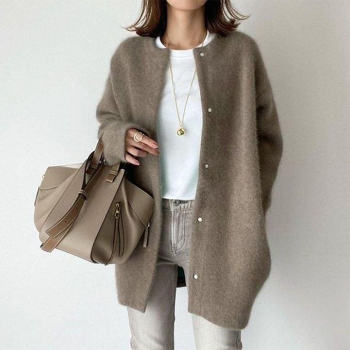 Amandine – Refined Layering Cardigan