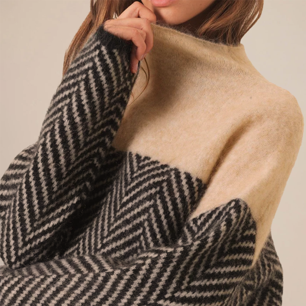 Adelie – Premium Turtleneck