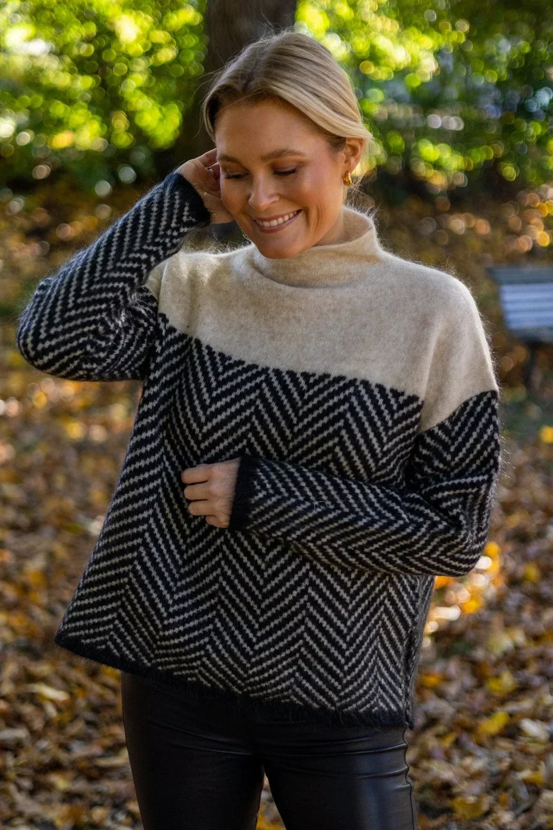 Adelie – Premium Turtleneck