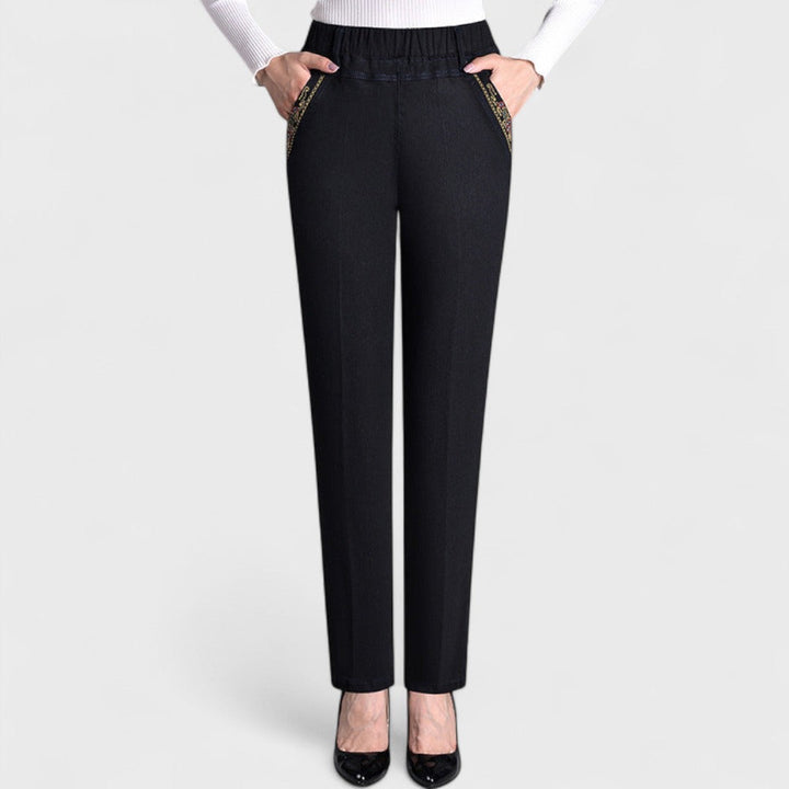 Ava – Women's Jeans with Side Pockets and Elastic Waist