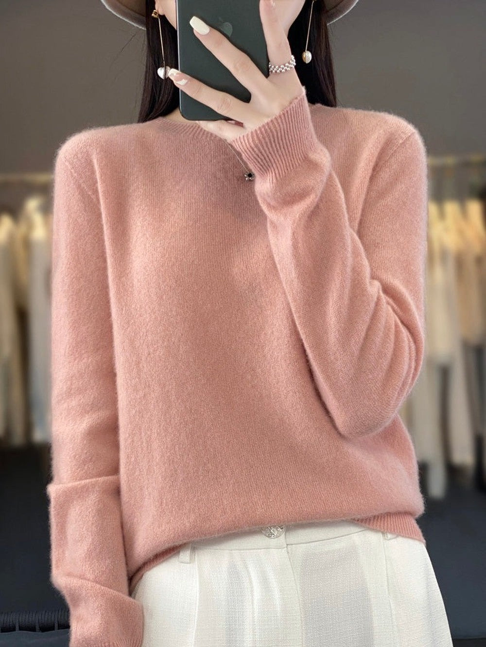 Women's Classic Crew Neck Sweater with Long Sleeves - Ida - Pink