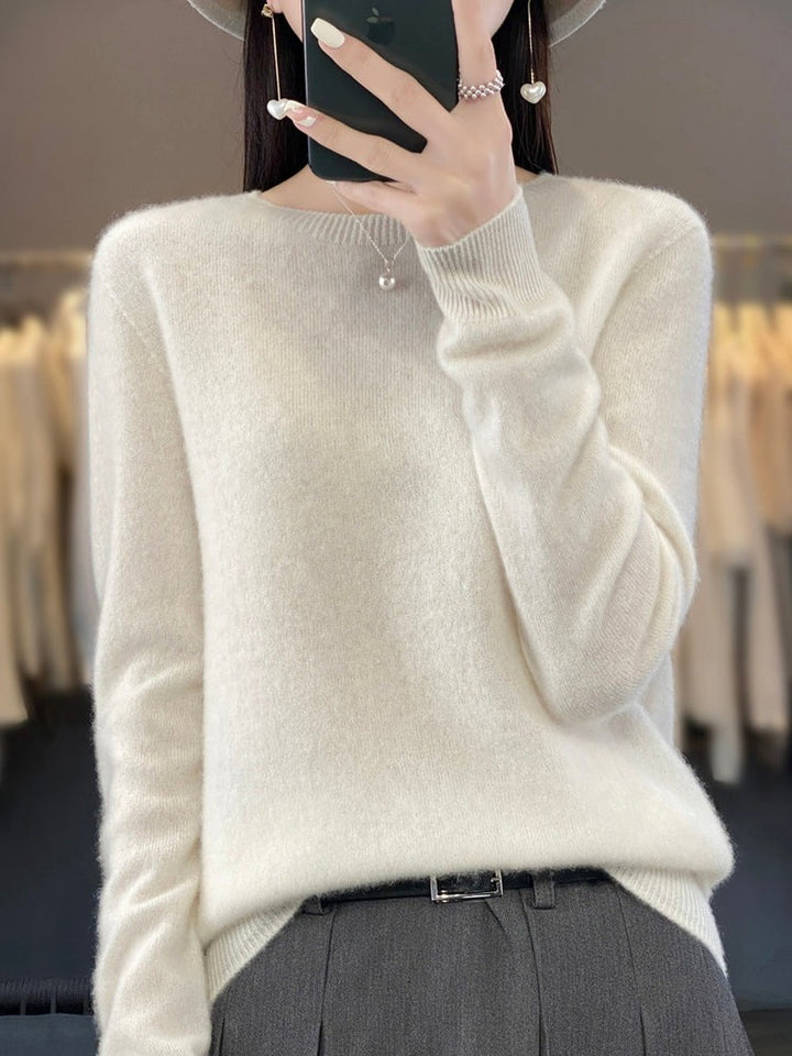 Women's Classic Crew Neck Sweater with Long Sleeves - Ida - White