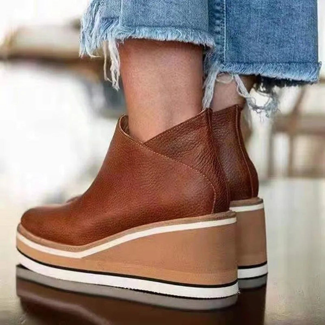 Women's Wedge Ankle Boots with Side Zip - Thea - Cognac